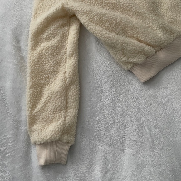 Fashion Nova “Cool n’ collected” Sherpa jacket - Picture 7 of 10